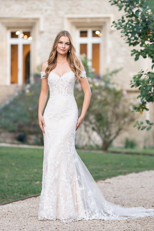 Allure Romance Style Number R3813 - 1