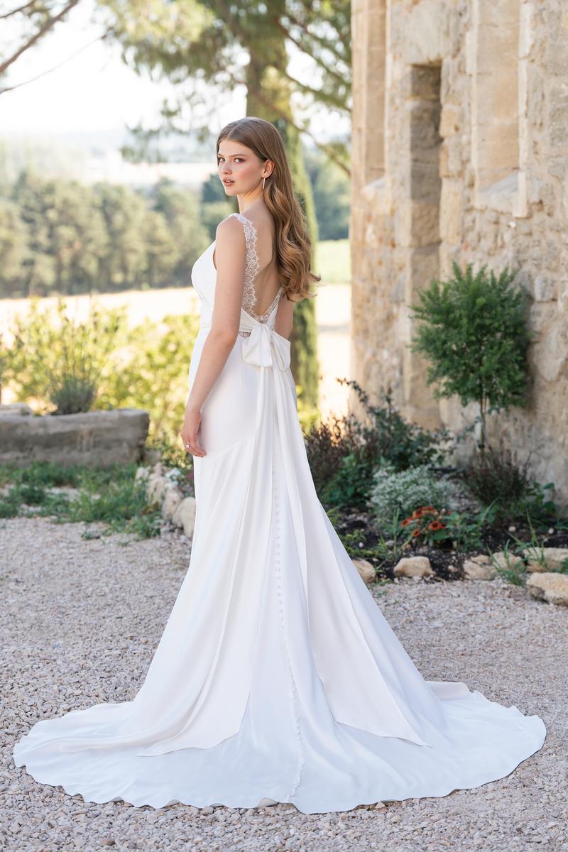 Allure Romance Style Number R3814 - 3
