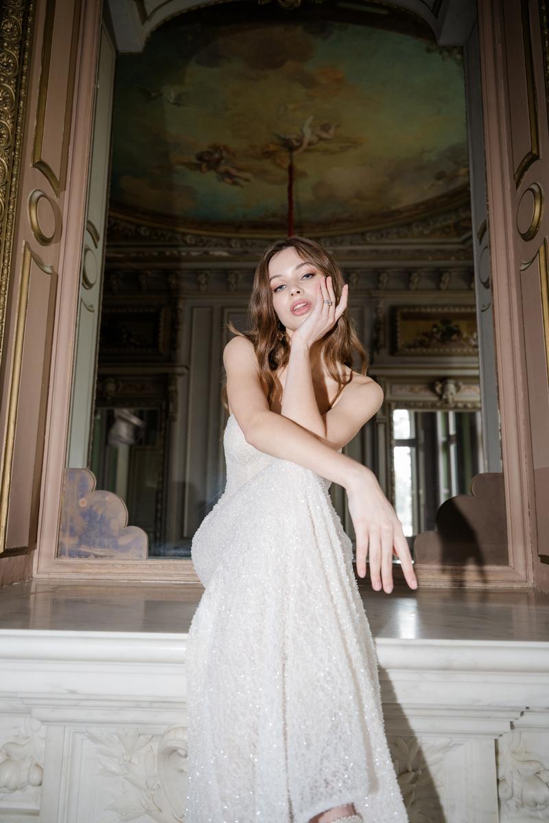 Abella Style Number E552 - 9