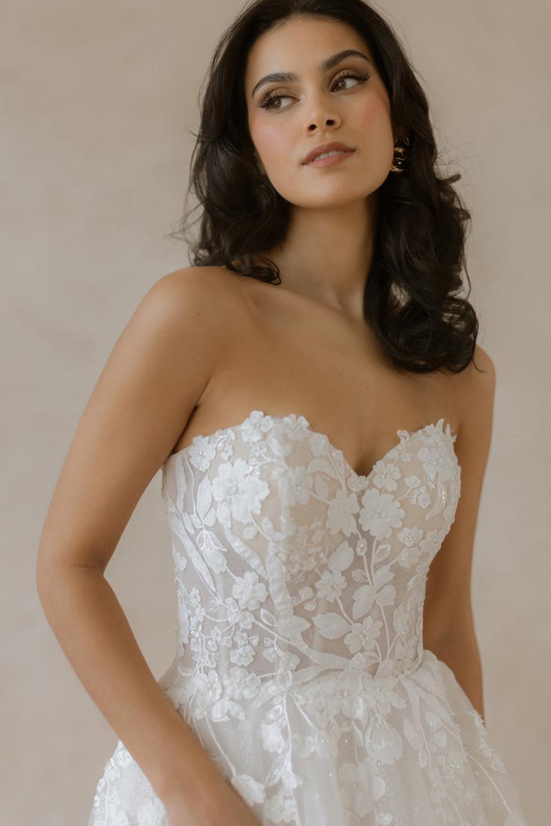Abella Style Number E579 - 6