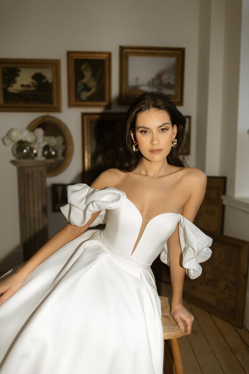 Abella Style Number E586 - 8