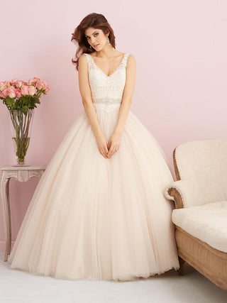 Allure Romance Style Number 2750 - 1