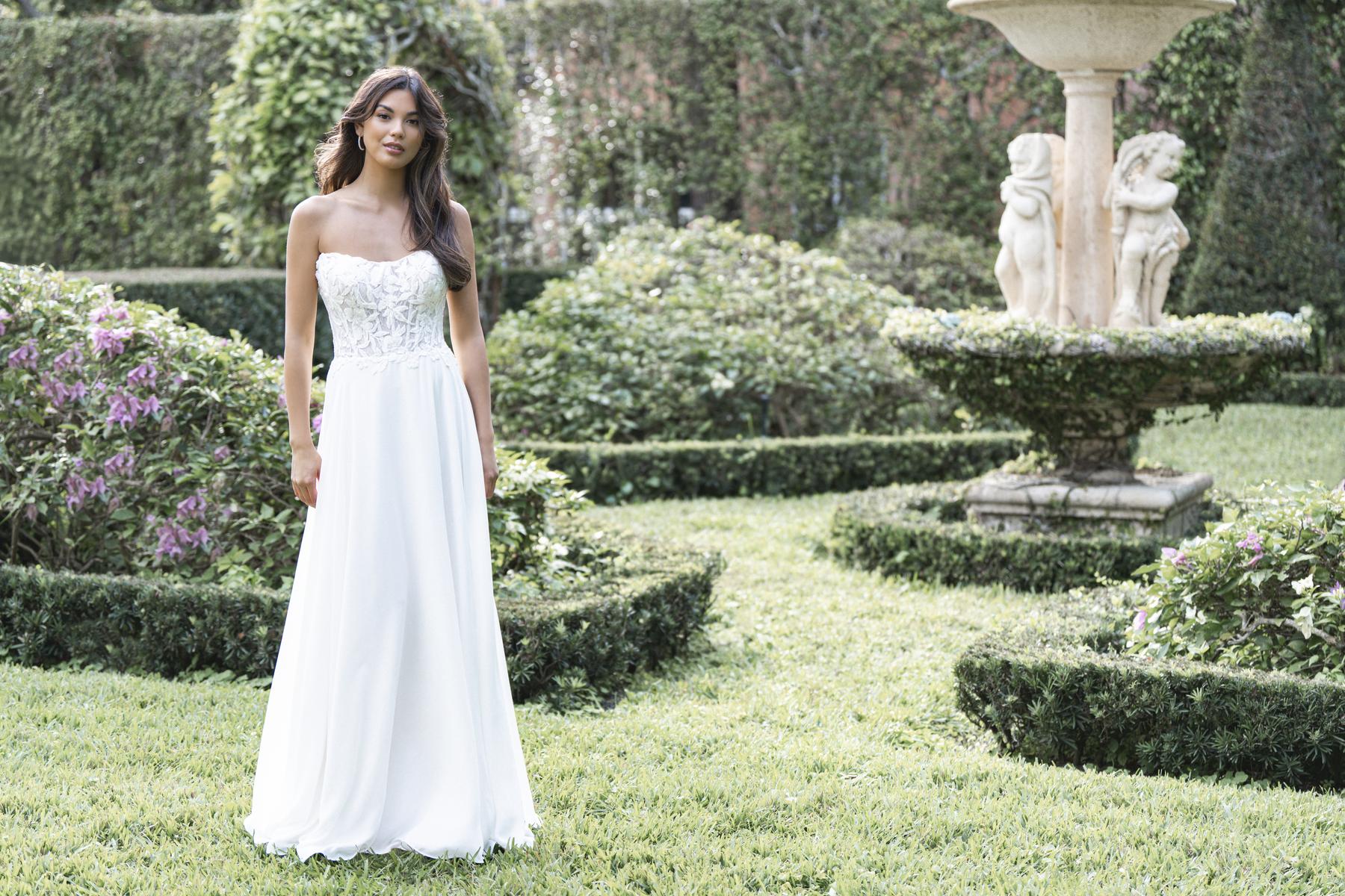 Allure Romance Style Number R3853 - 12