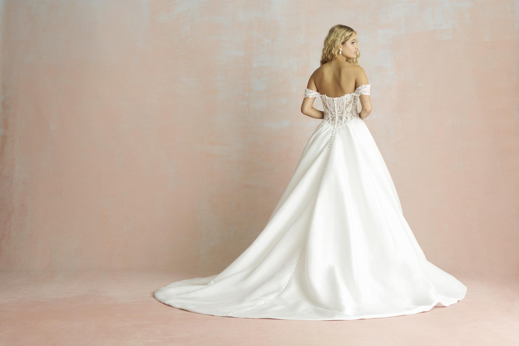 Allure Romance Style Number R3857 - 7