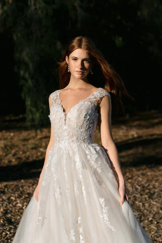 Allure Romance Style Number R3903L - 11