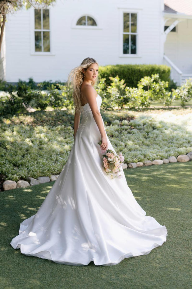 Allure Romance Style Number R3905 - 2