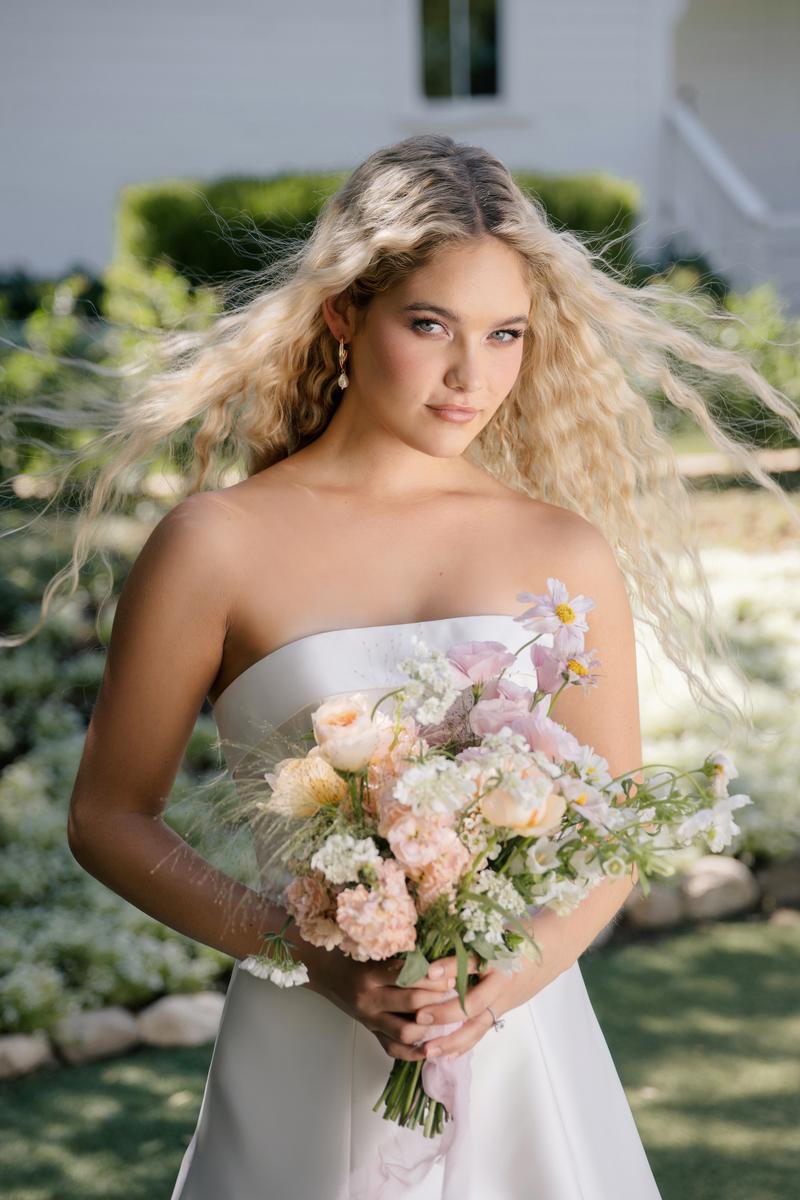 Allure Romance Style Number R3905Z - 5