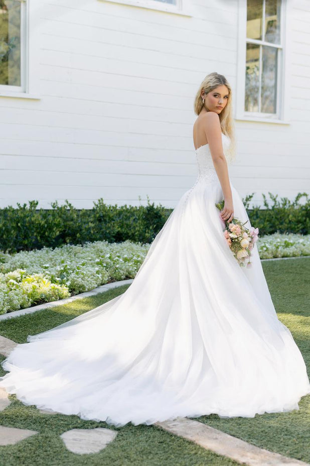 Allure Romance Style Number R3909 - 2