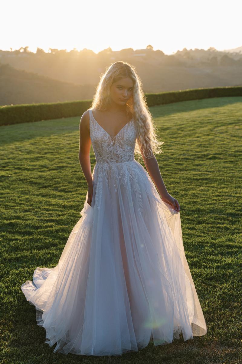 Allure Romance Style Number R3910 - 13