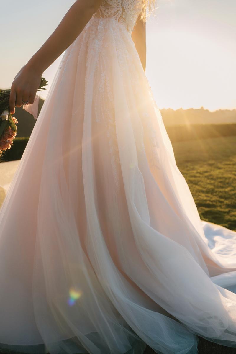 Allure Romance Style Number R3910 - 17