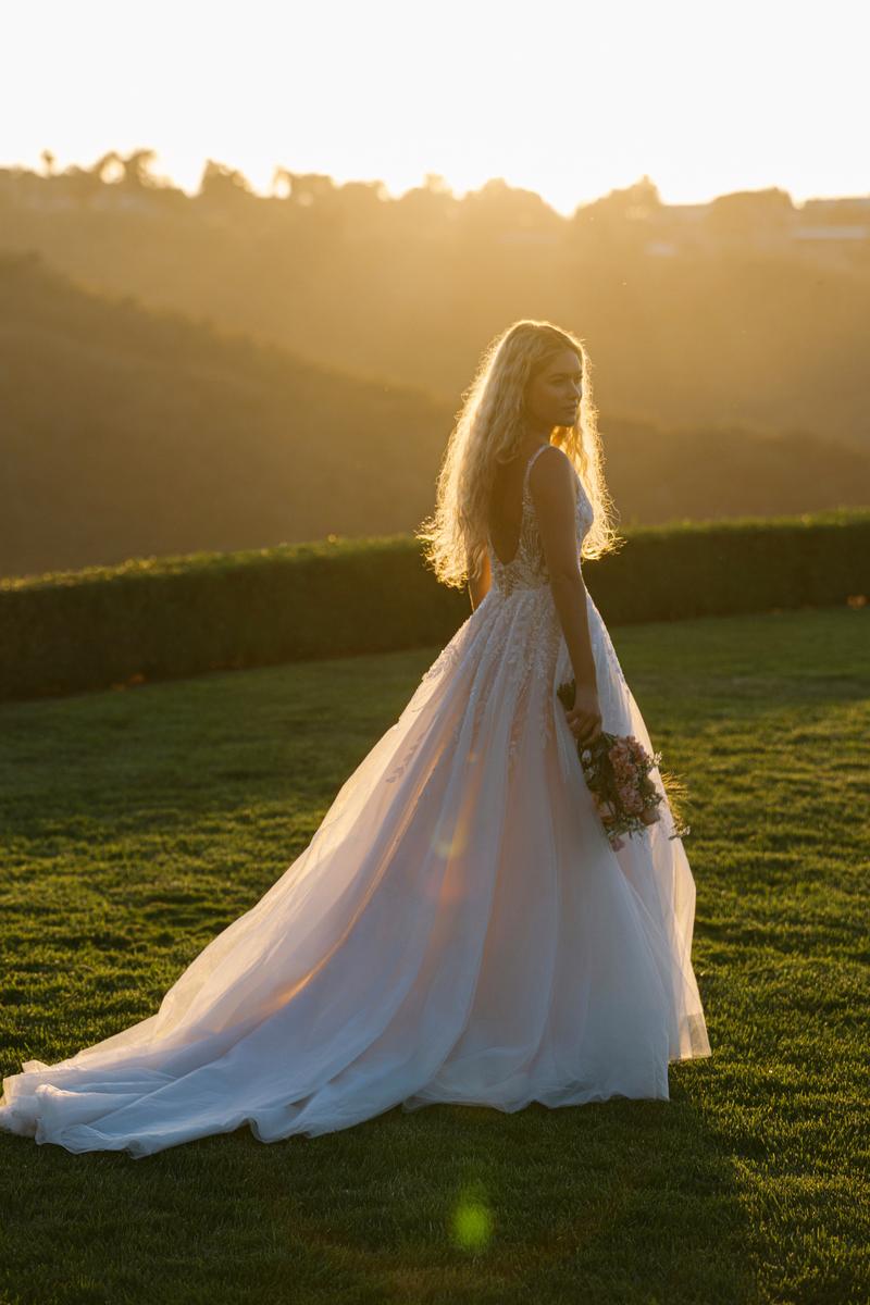 Allure Romance Style Number R3910 - 5