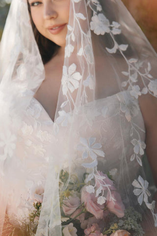 Allure Romance Style Number R3912L - 7