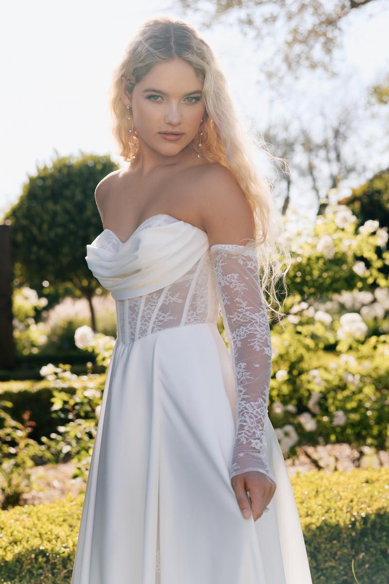 Allure Romance Style Number R3913L - 7