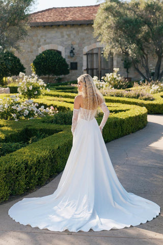 Allure Romance Style Number R3913L - 2