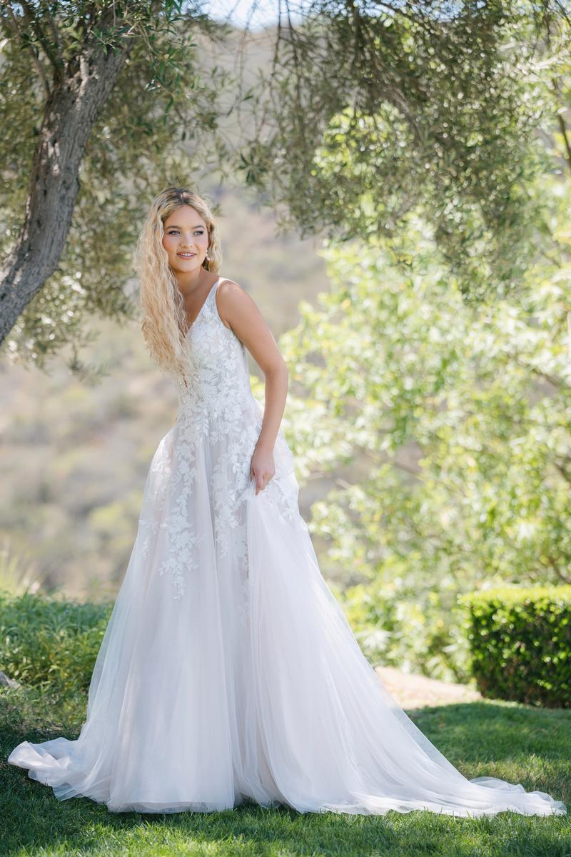 Allure Romance Style Number R3914 - 1