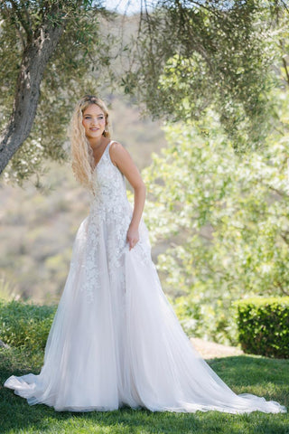 Allure Romance Style Number R3914L - 1