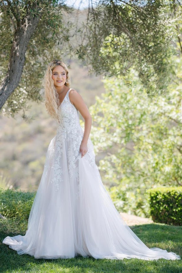 Allure Romance Style Number R3914L - 1