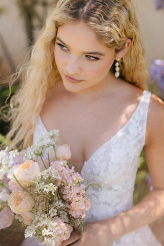 Allure Romance Style Number R3914L - 9