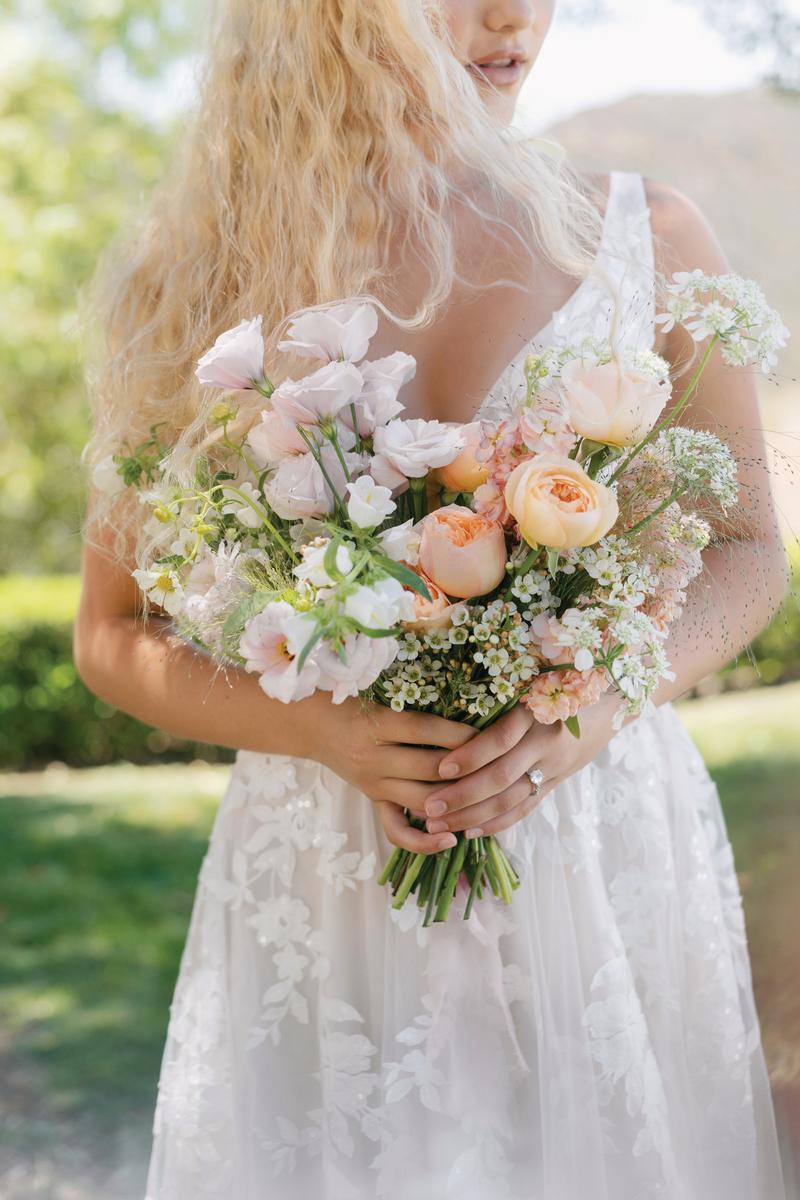 Allure Romance Style Number R3914L - 13