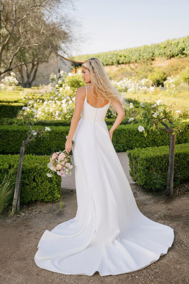 Allure Romance Style Number R3915 - 2