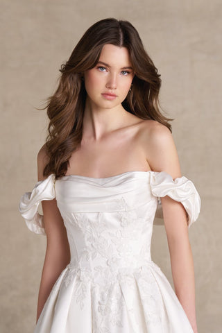 Allure Romance Style Number R3972 - 7