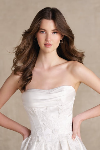 Allure Romance Style Number R3972 - 8