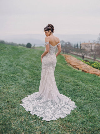 Allure Romance Style Number R3980 - 2