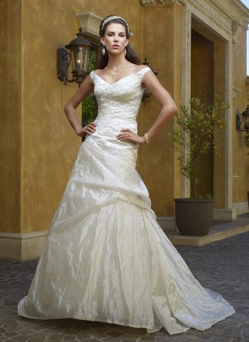 Casablanca Bridals Style Number 1895 - 1