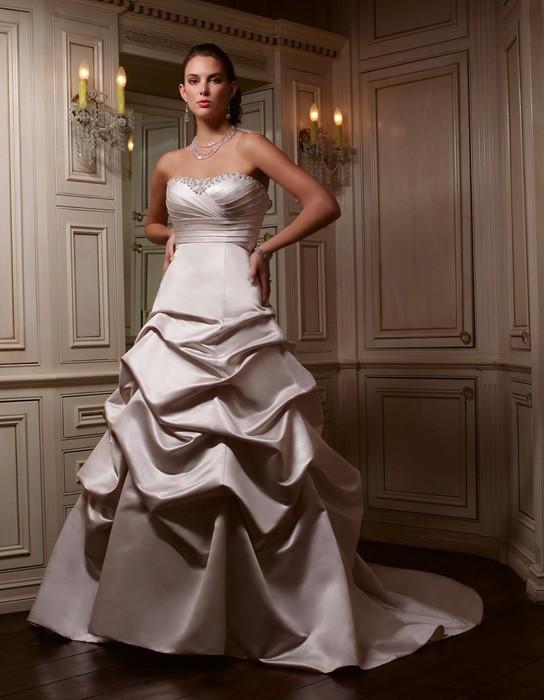 Casablanca Bridals Style Number 1919 - 1