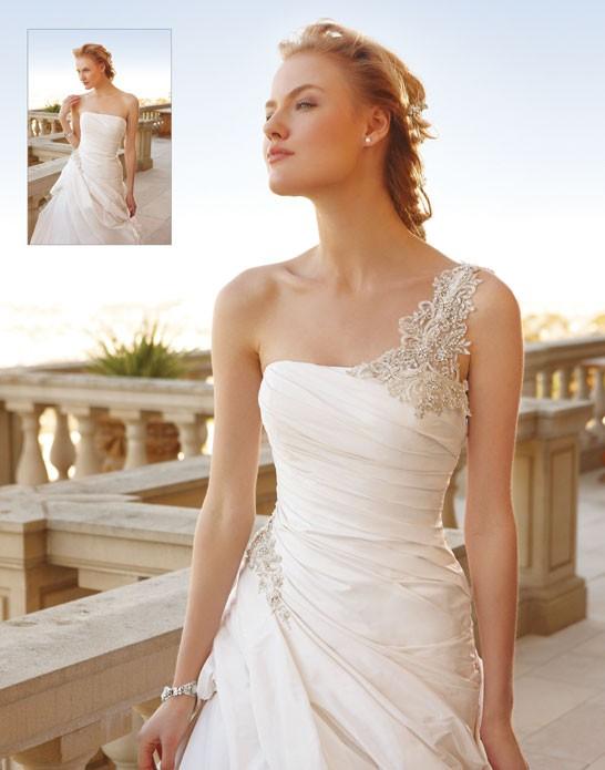 Casablanca Bridals Style Number 2050 - 3