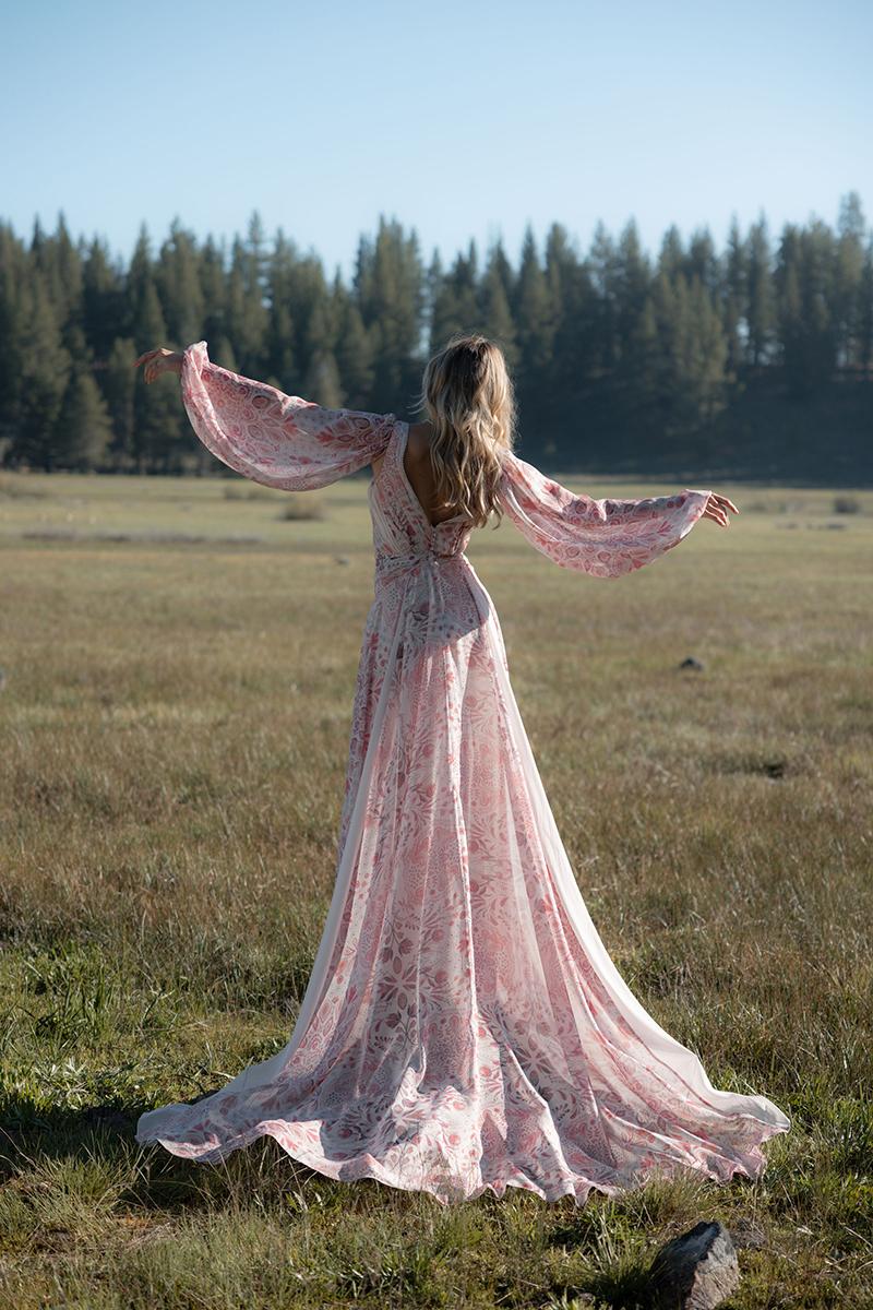 All Who Wander Style Number Sakari - 12