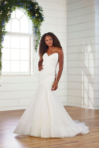 Essense Bridal Collection Style Number D2907 - 1