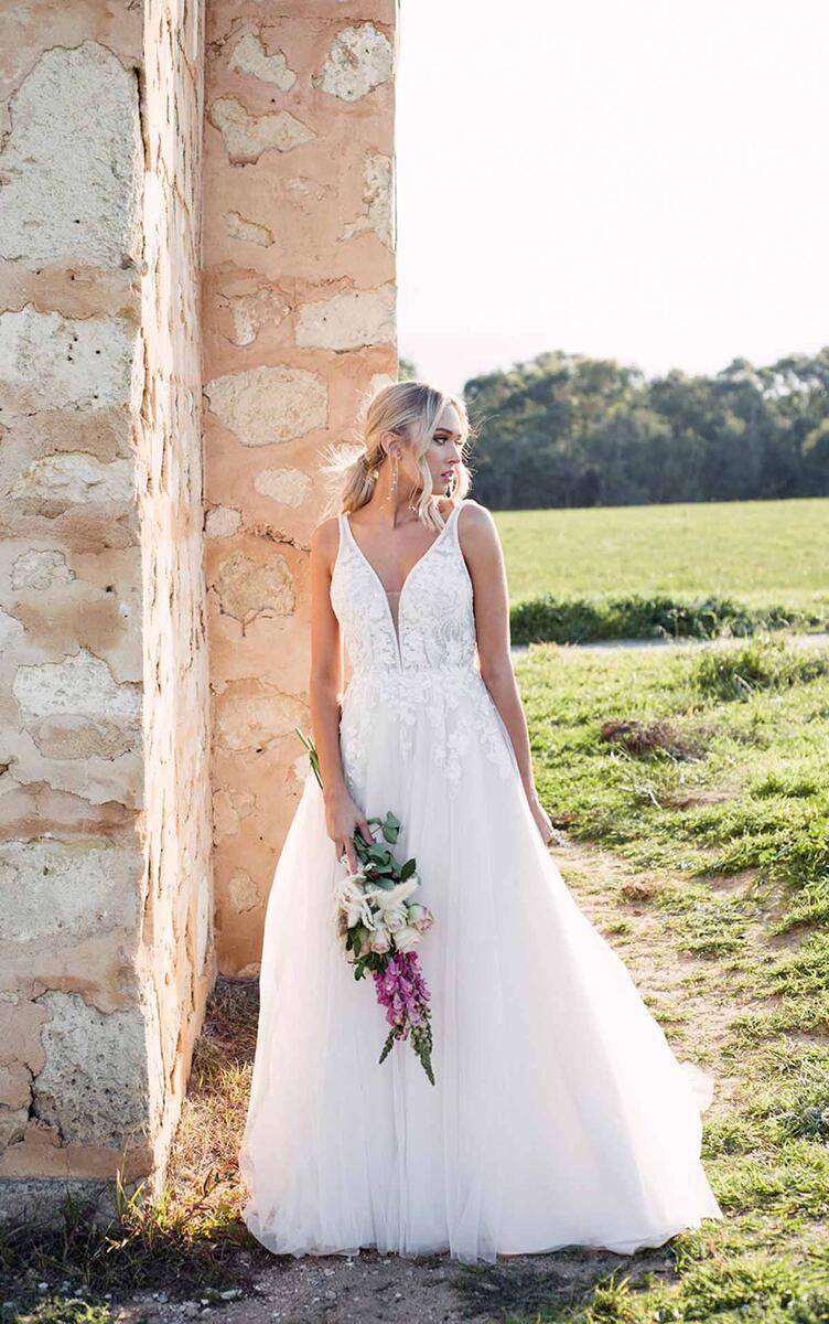 Essense Bridal Collection Style Number D3151 - 8