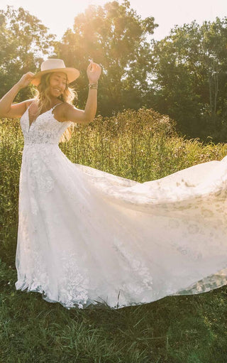 Essense Bridal Collection Style Number D3157 - 8
