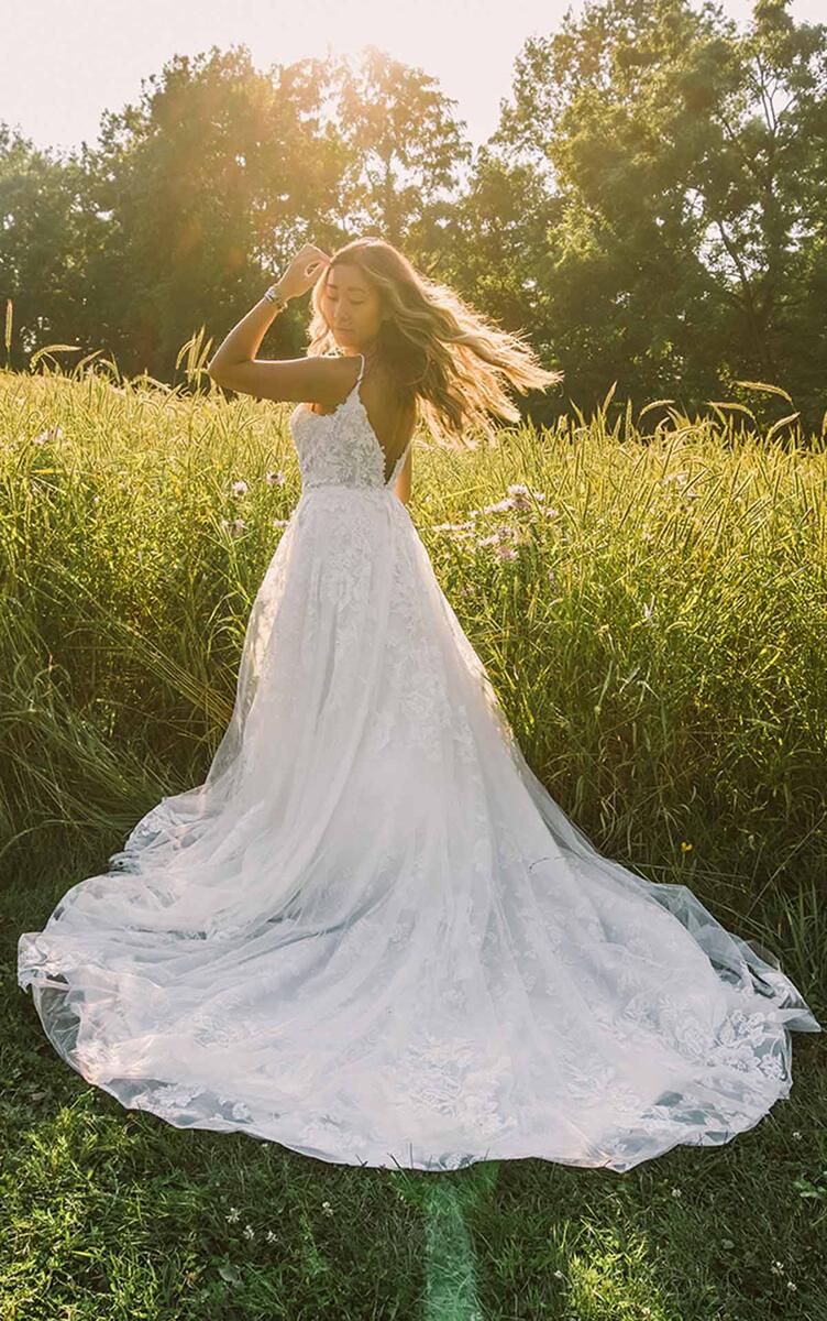 Essense Bridal Collection Style Number D3157 - 9