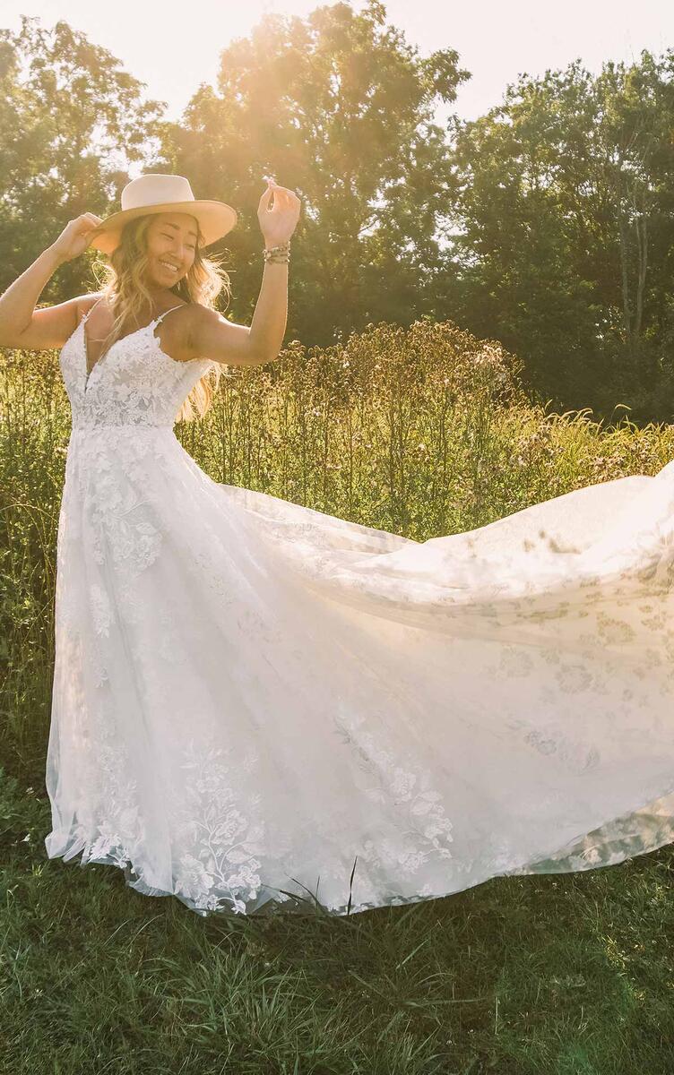 Essense Bridal Collection Style Number D3157 - 8