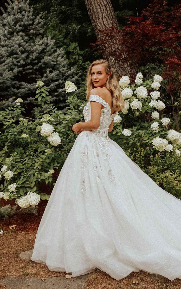Essense Bridal Collection Style Number D3245 - 3
