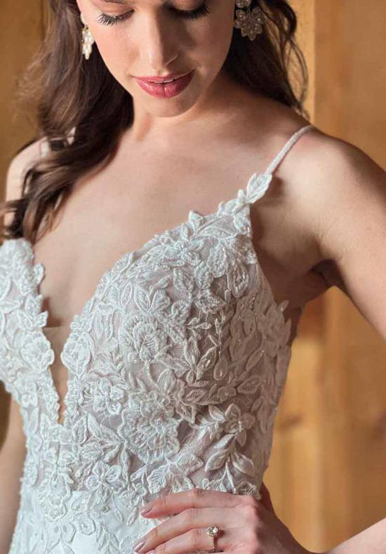 Essense Bridal Collection Style Number D3484 - 10