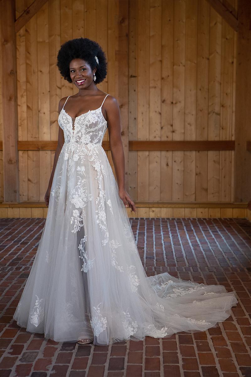 Essense Bridal Collection Style Number D3492 - 3