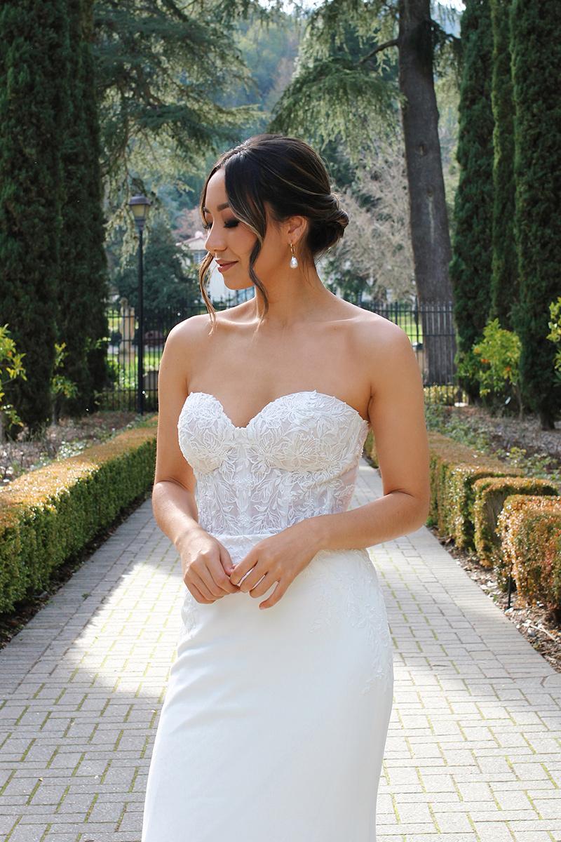 Essense Bridal Collection Style Number D3509 - 9