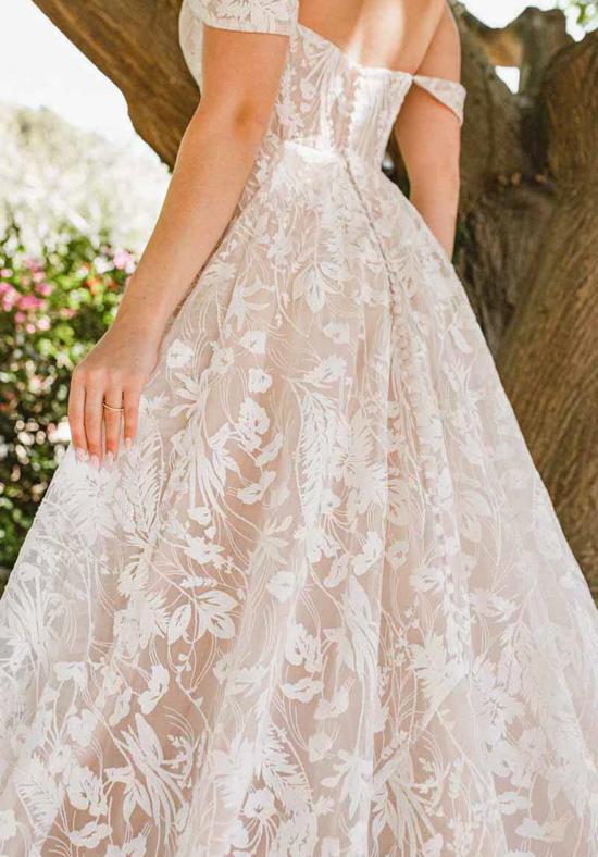 Essense Bridal Collection Style Number D3520 - 8