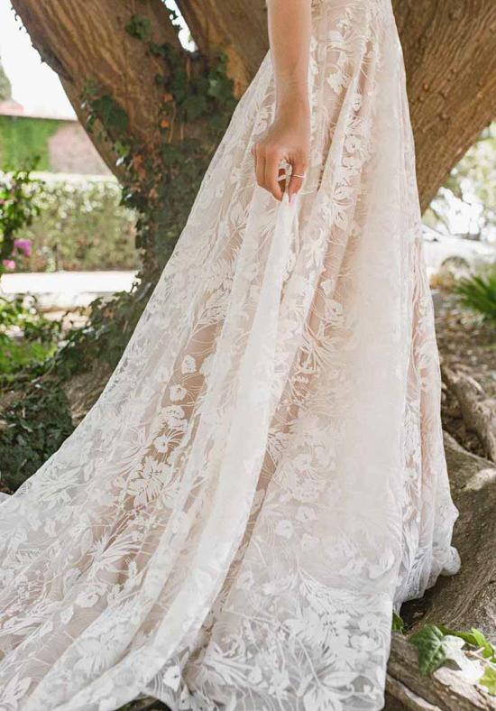 Essense Bridal Collection Style Number D3520 - 10