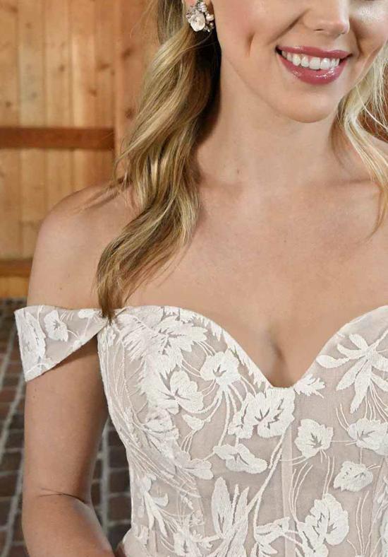Essense Bridal Collection Style Number D3520 - 9