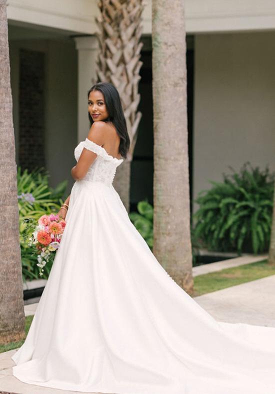 Essense Bridal Collection Style Number D3565 - 3