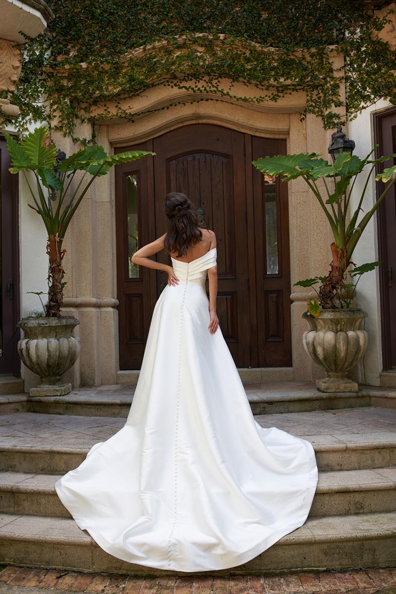 Essense Bridal Collection Style Number D3570 - 13
