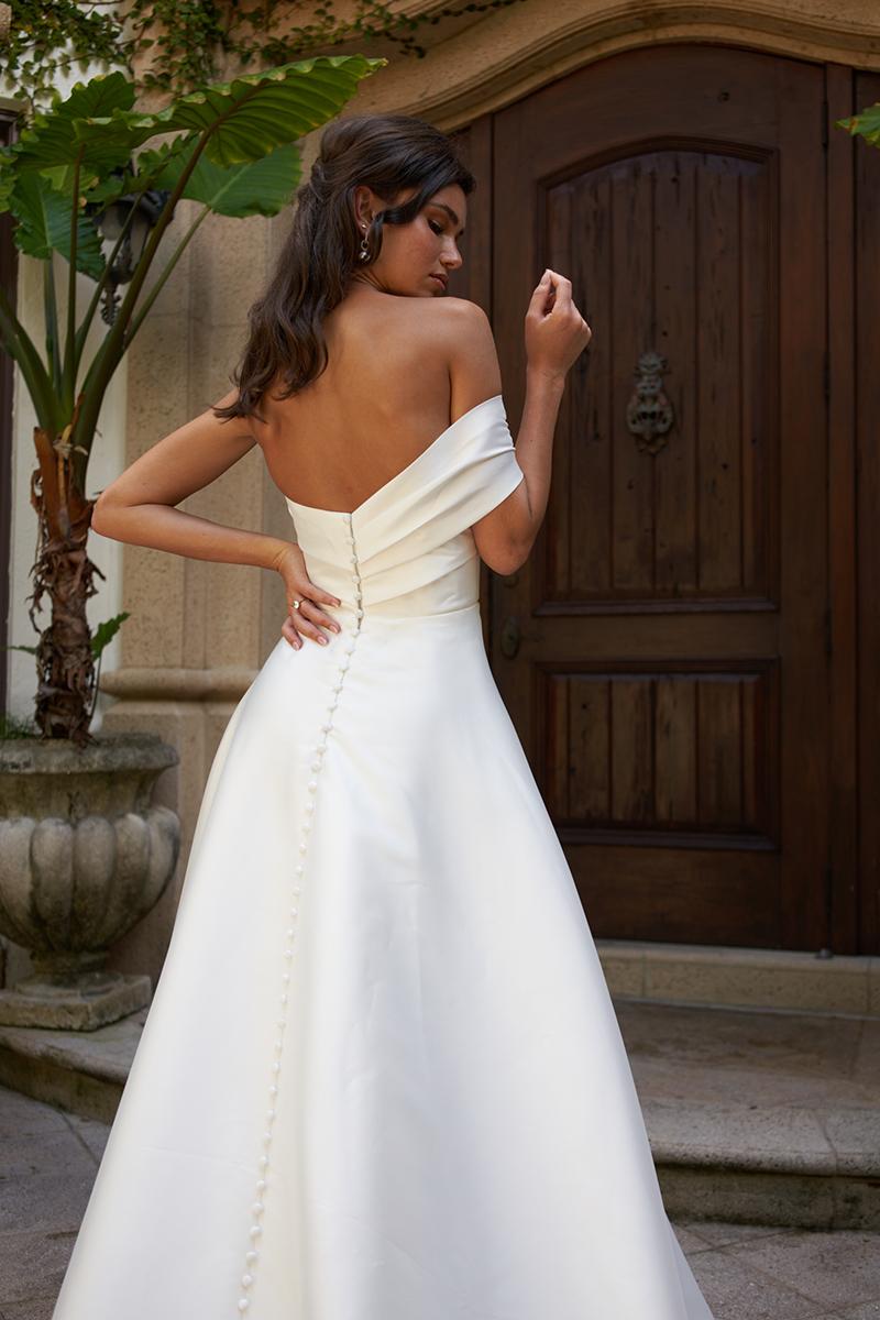 Essense Bridal Collection Style Number D3570 - 6