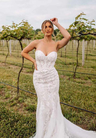 Essense Bridal Collection Style Number D3647 - 8