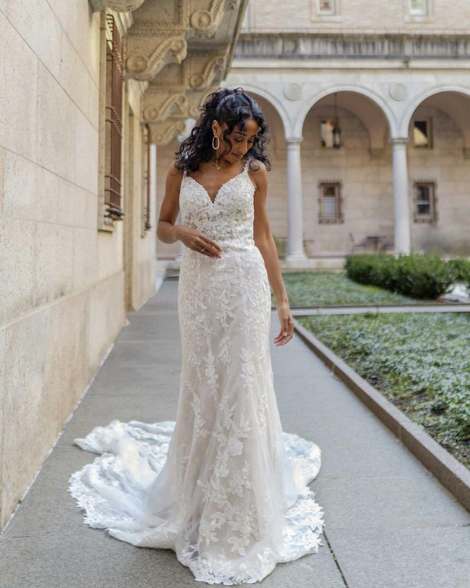 Essense Bridal Collection Style Number D3695 - 6