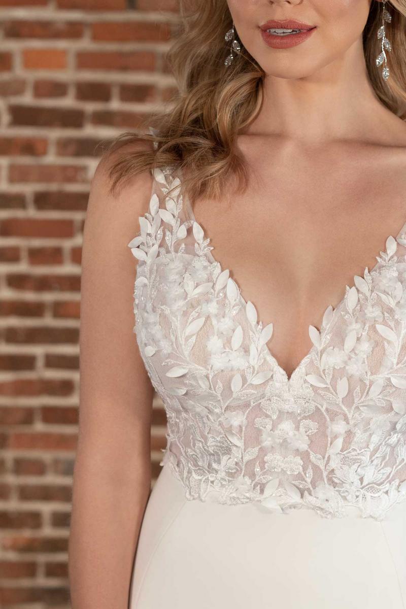 Essense Bridal Collection Style Number D3699 - 10