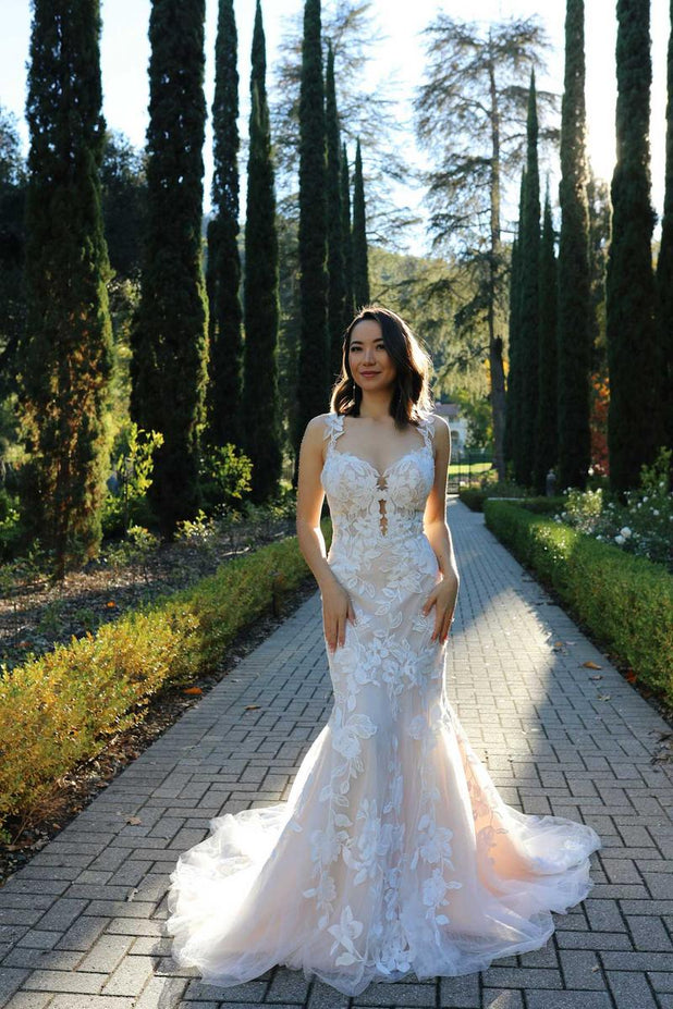 Essense Bridal Collection Style Number D3709 - 1